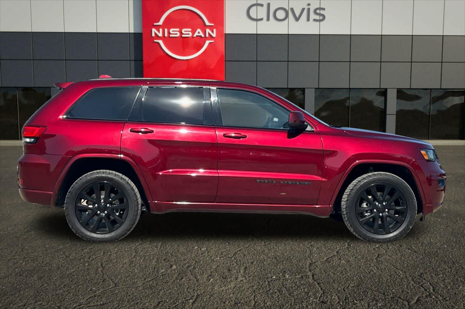Thumbnail: 2020 Jeep Grand Cherokee - 9