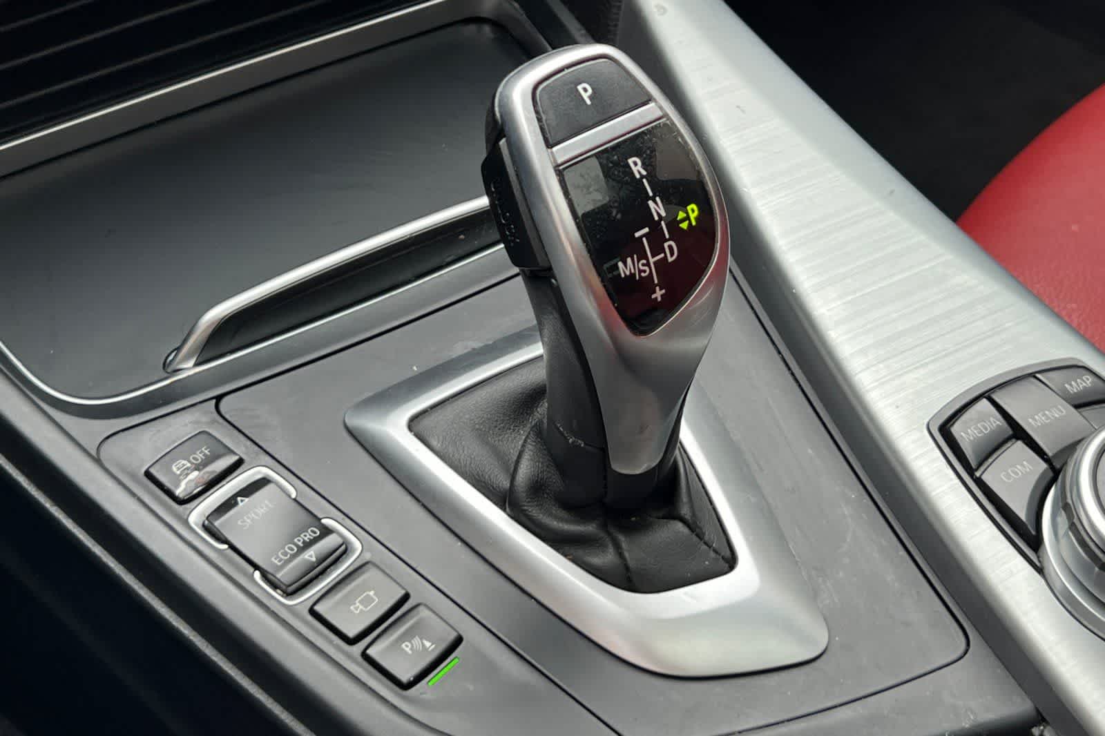 Thumbnail: 2017 BMW 3 Series - 23