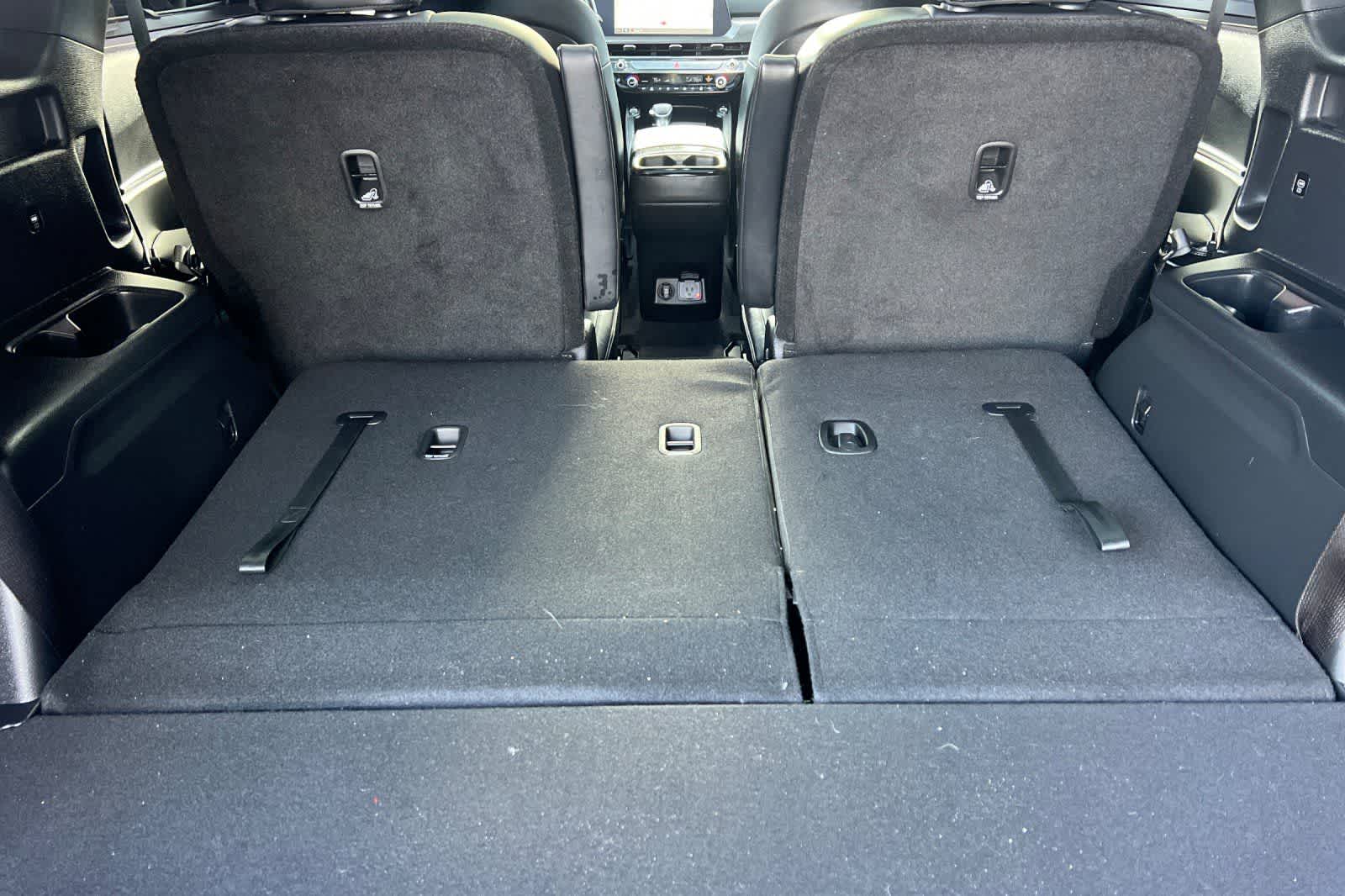 Thumbnail: 2025 Kia Telluride - 17