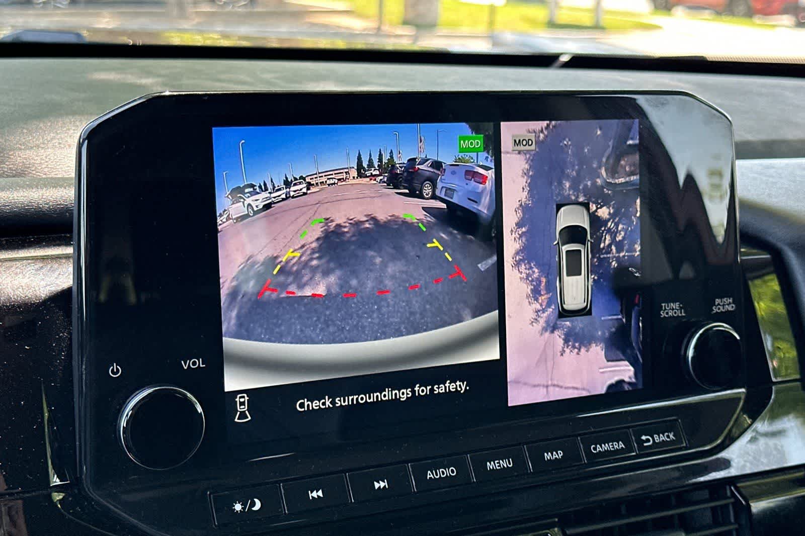 Thumbnail: 2023 Nissan Pathfinder - 23