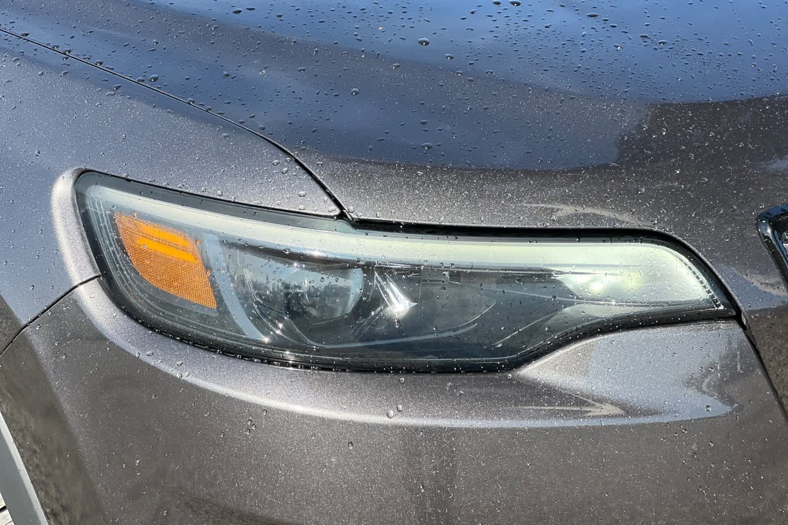 Thumbnail: 2019 Jeep Cherokee - 33