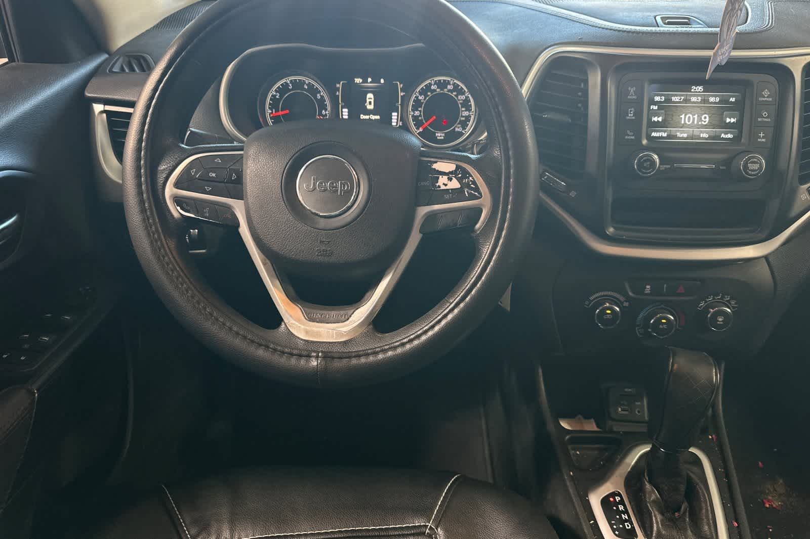 Thumbnail: 2014 Jeep Cherokee - 15