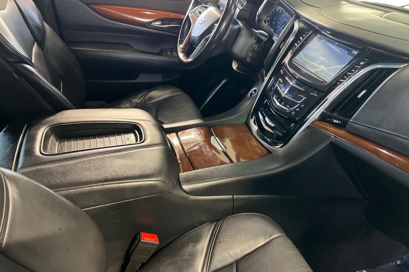 2018 Cadillac Escalade Luxury 16