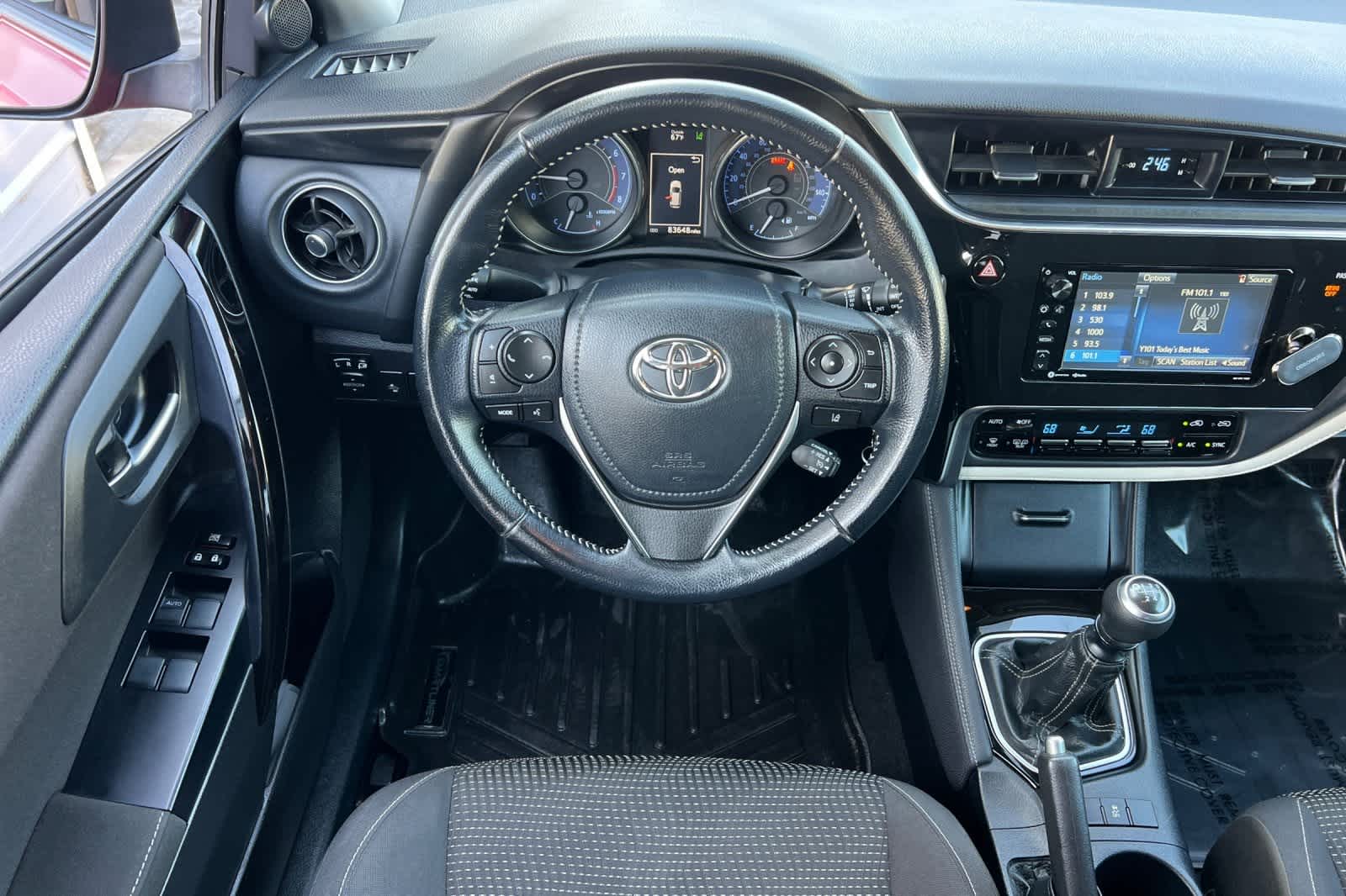 Thumbnail: 2018 Toyota Corolla iM - 15