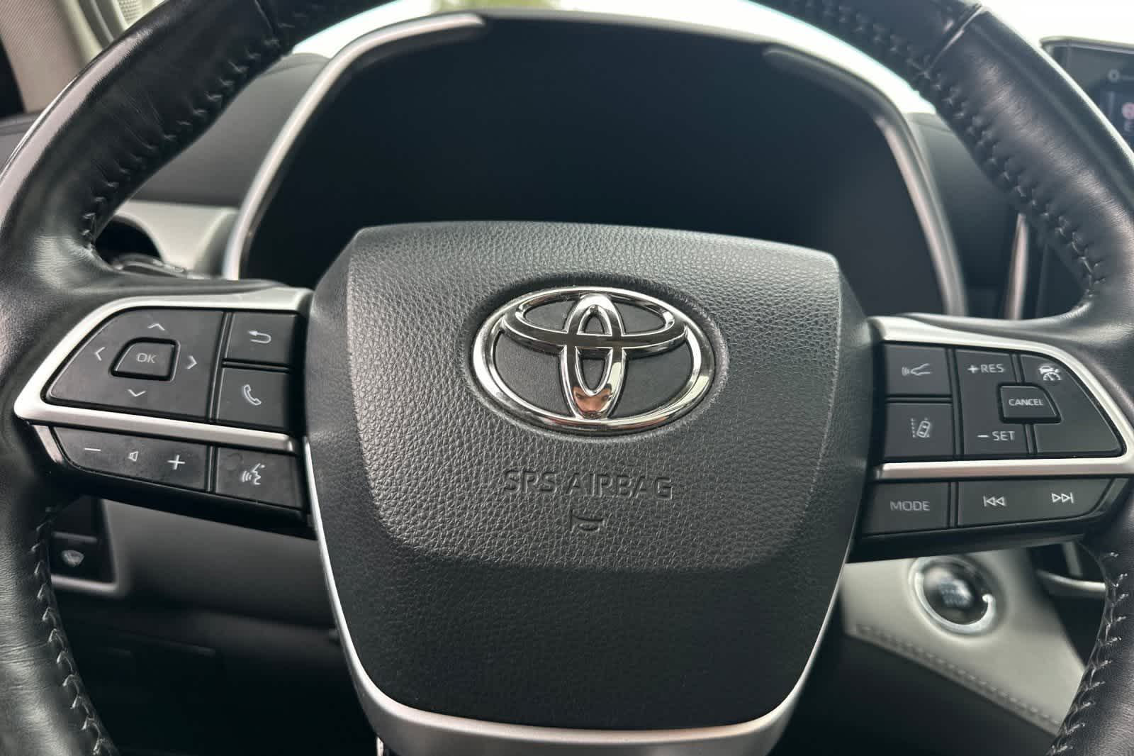 Thumbnail: 2022 Toyota Highlander - 31