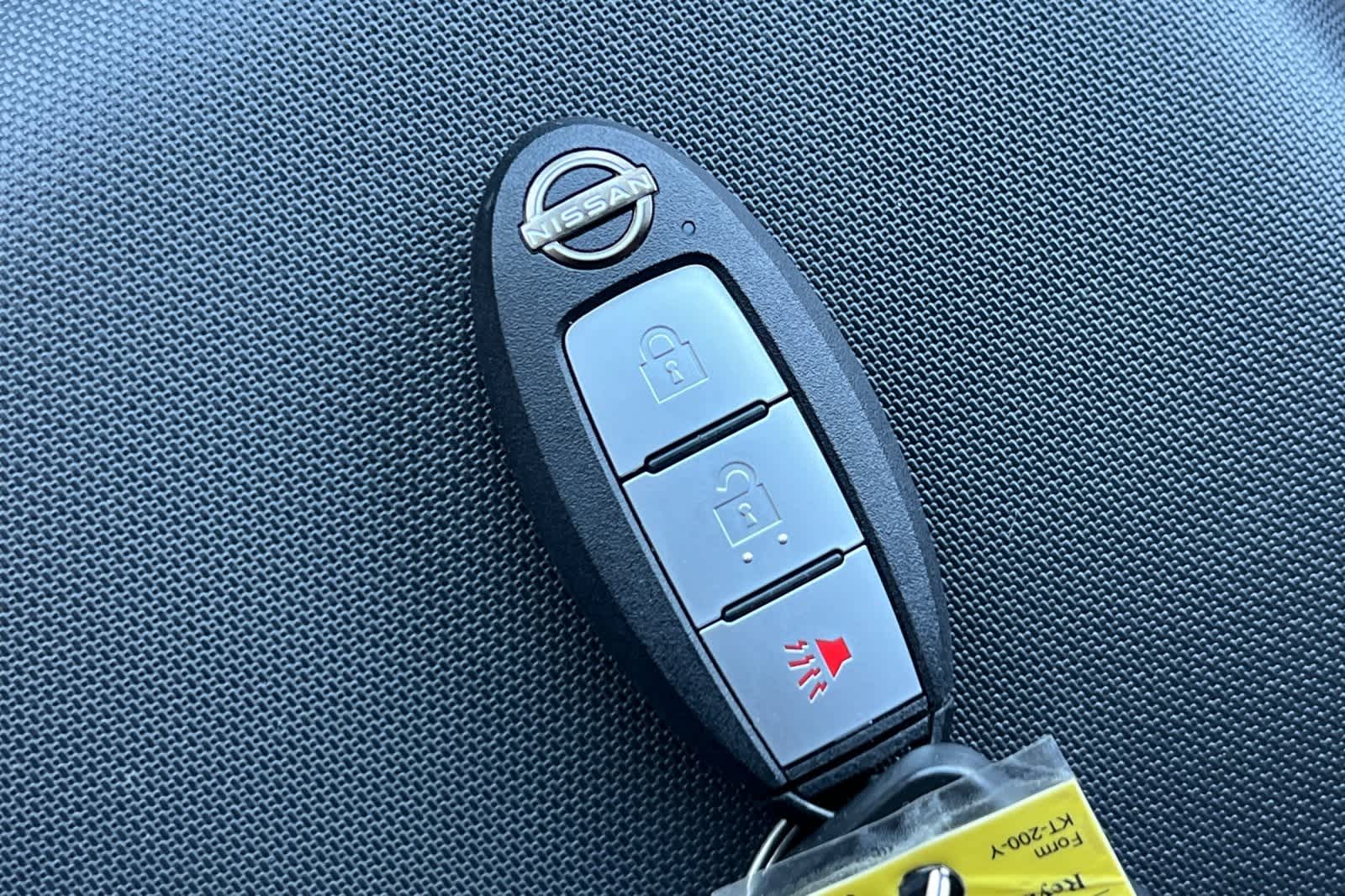 Thumbnail: 2024 Nissan Frontier - 24