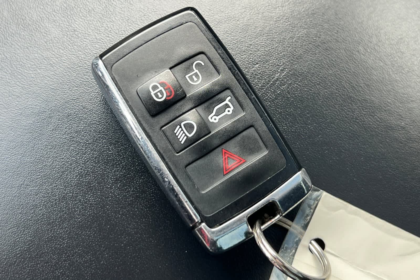 Thumbnail: 2021 Land Rover Range Rover - 28