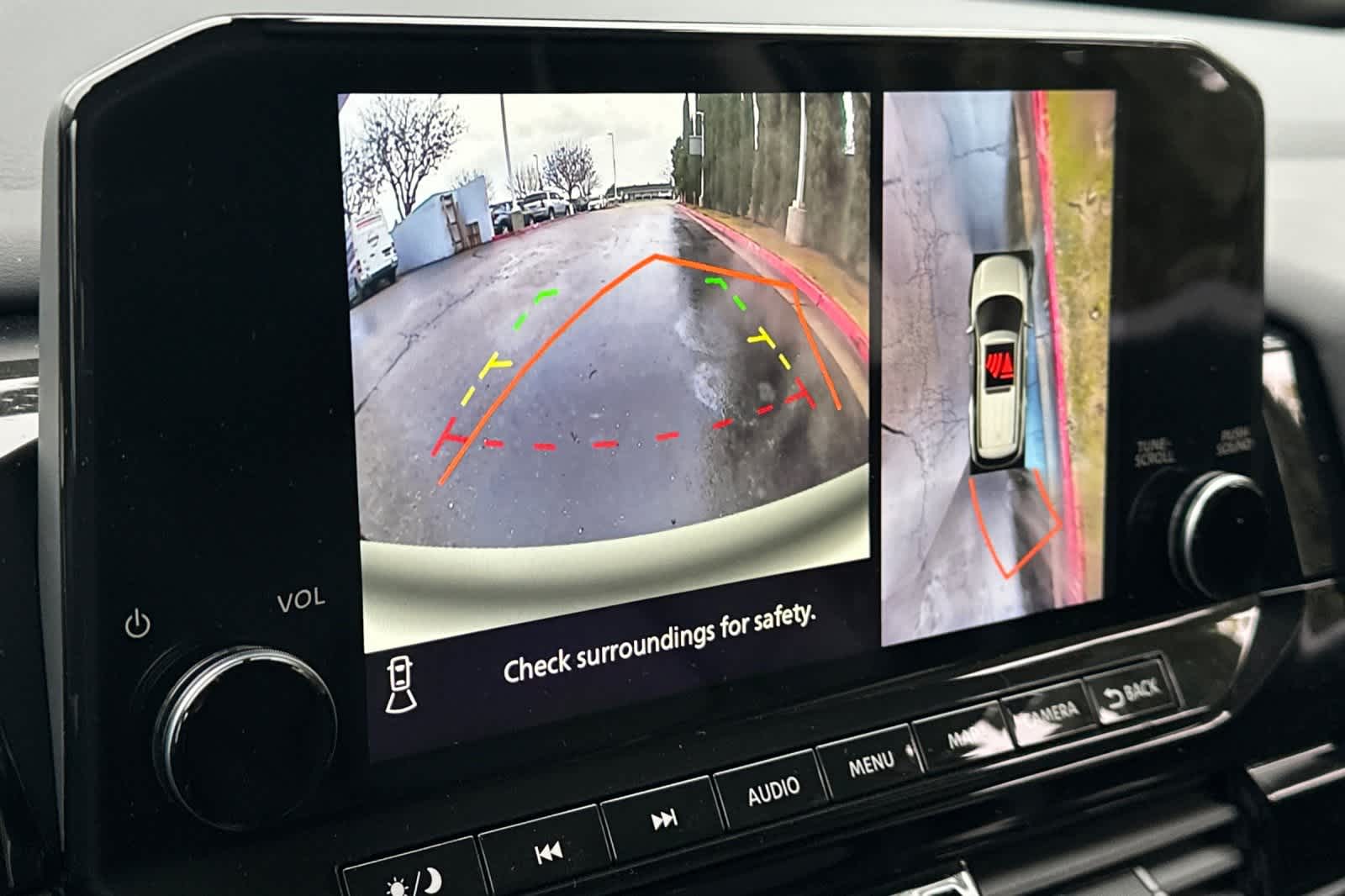 Thumbnail: 2025 Nissan Pathfinder - 25