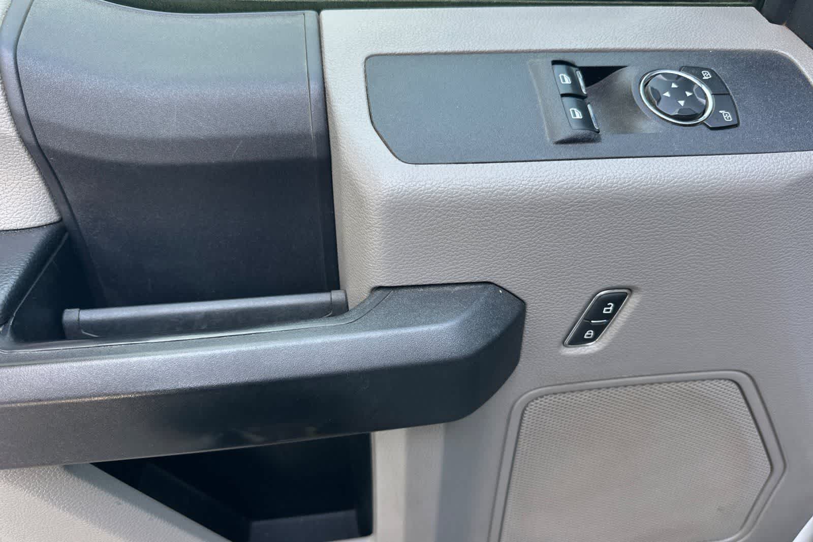 Thumbnail: 2019 Ford F-550 - 13