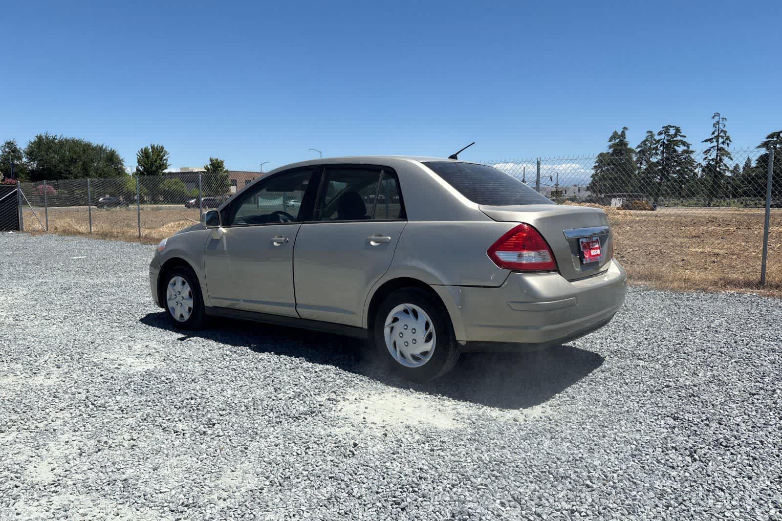 Thumbnail: 2009 Nissan Versa - 7