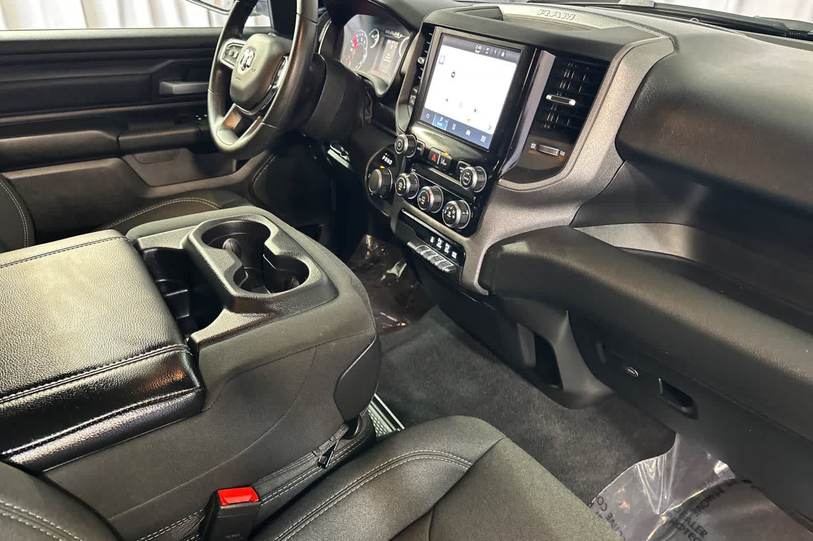 Thumbnail: 2025 RAM 1500 - 18