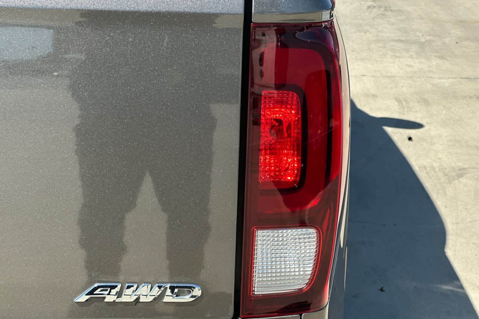 Thumbnail: 2020 Honda Ridgeline - 32