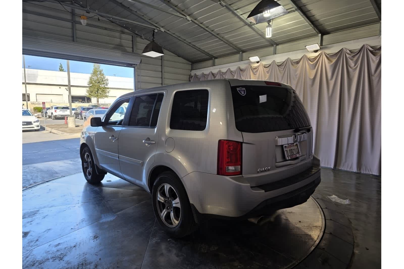 Thumbnail: 2015 Honda Pilot - 8