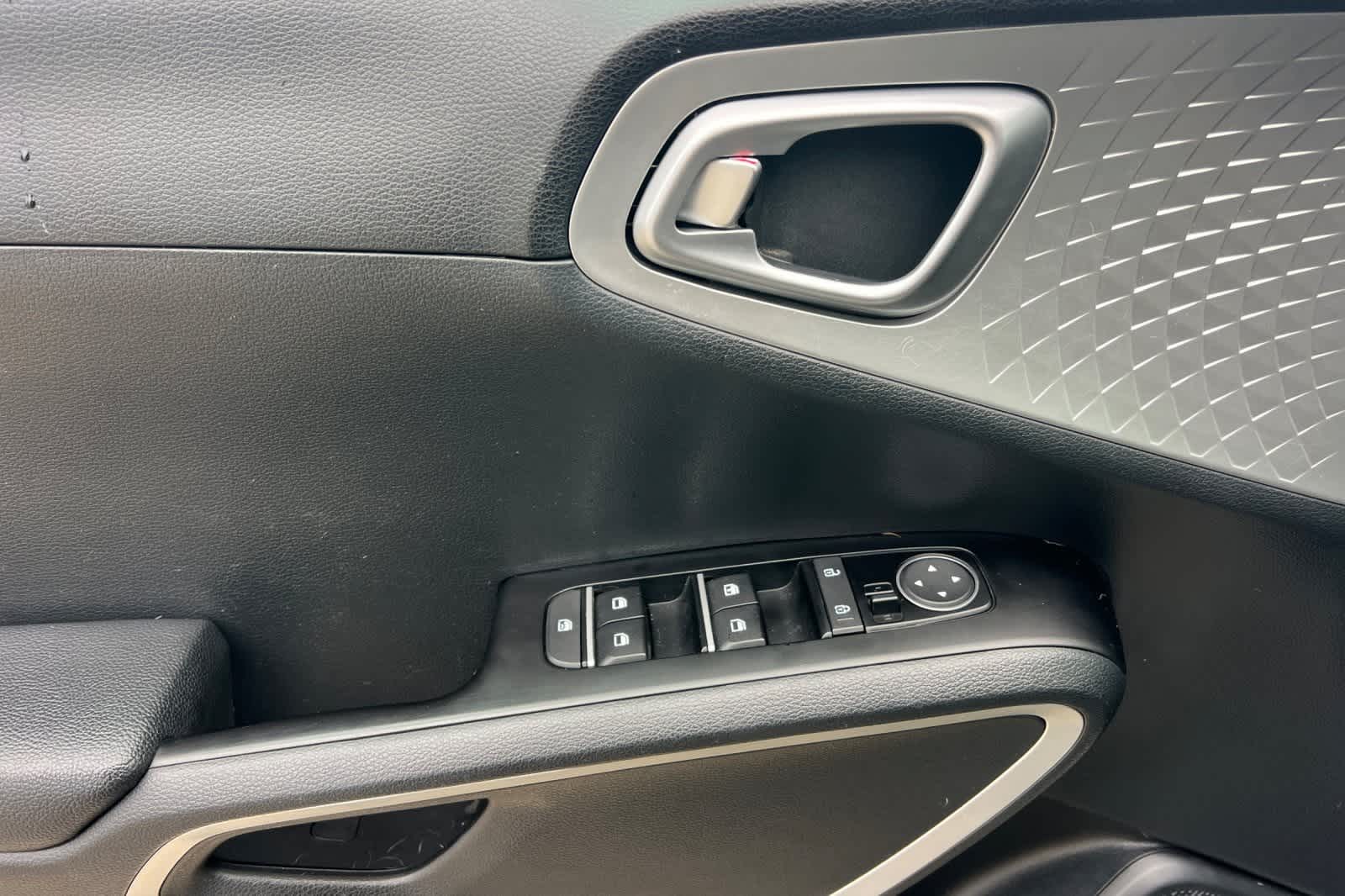 Thumbnail: 2022 Kia Soul - 13