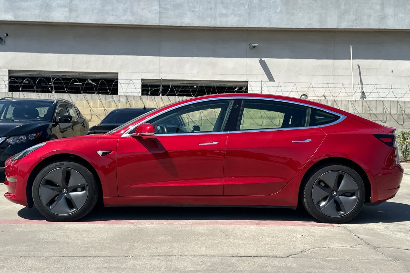 Thumbnail: 2018 Tesla Model 3 - 6