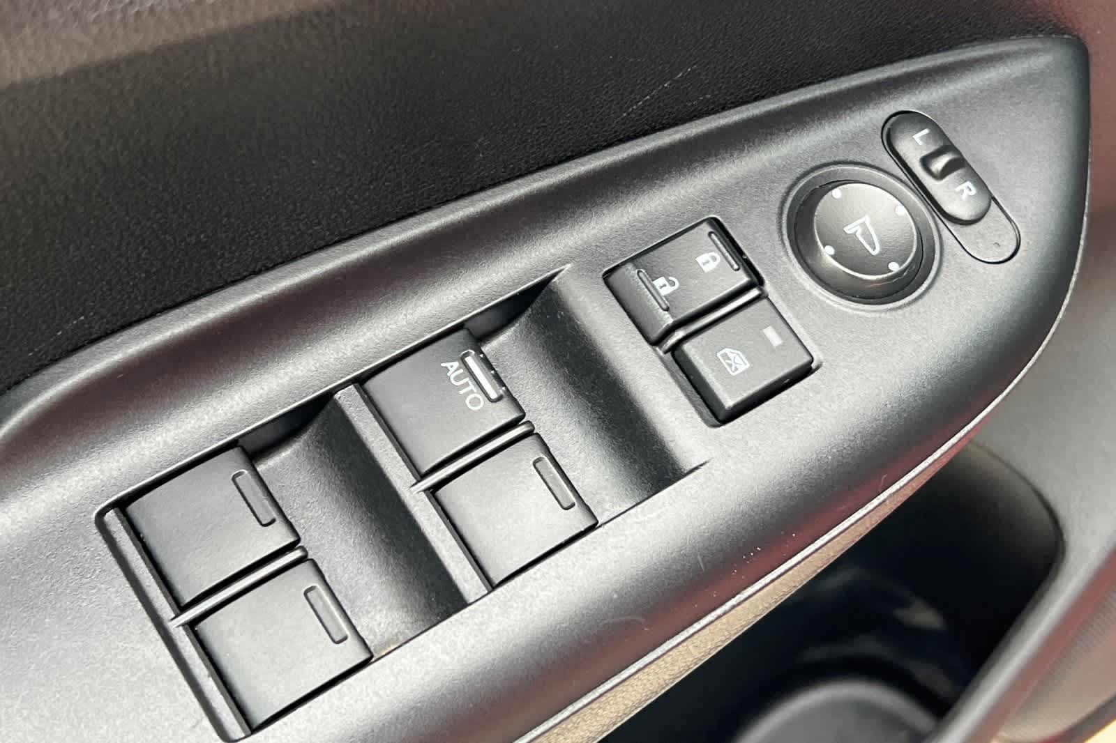 Thumbnail: 2015 Honda Fit - 14