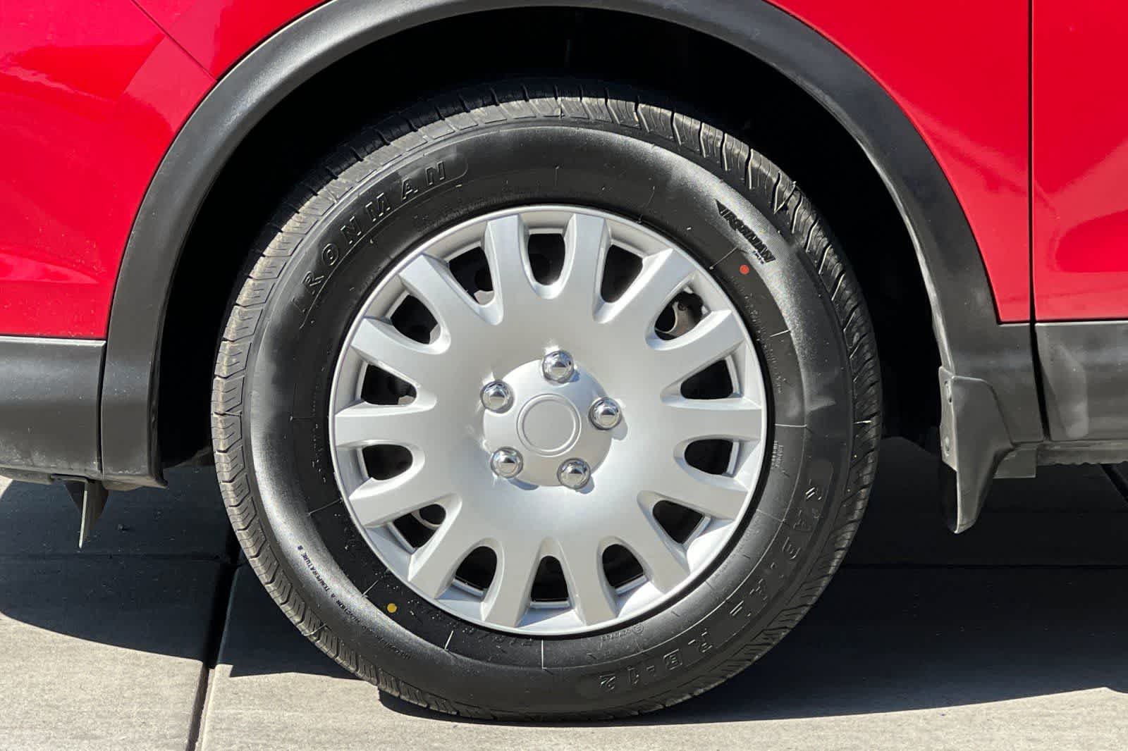 Thumbnail: 2018 Nissan Rogue Sport - 35