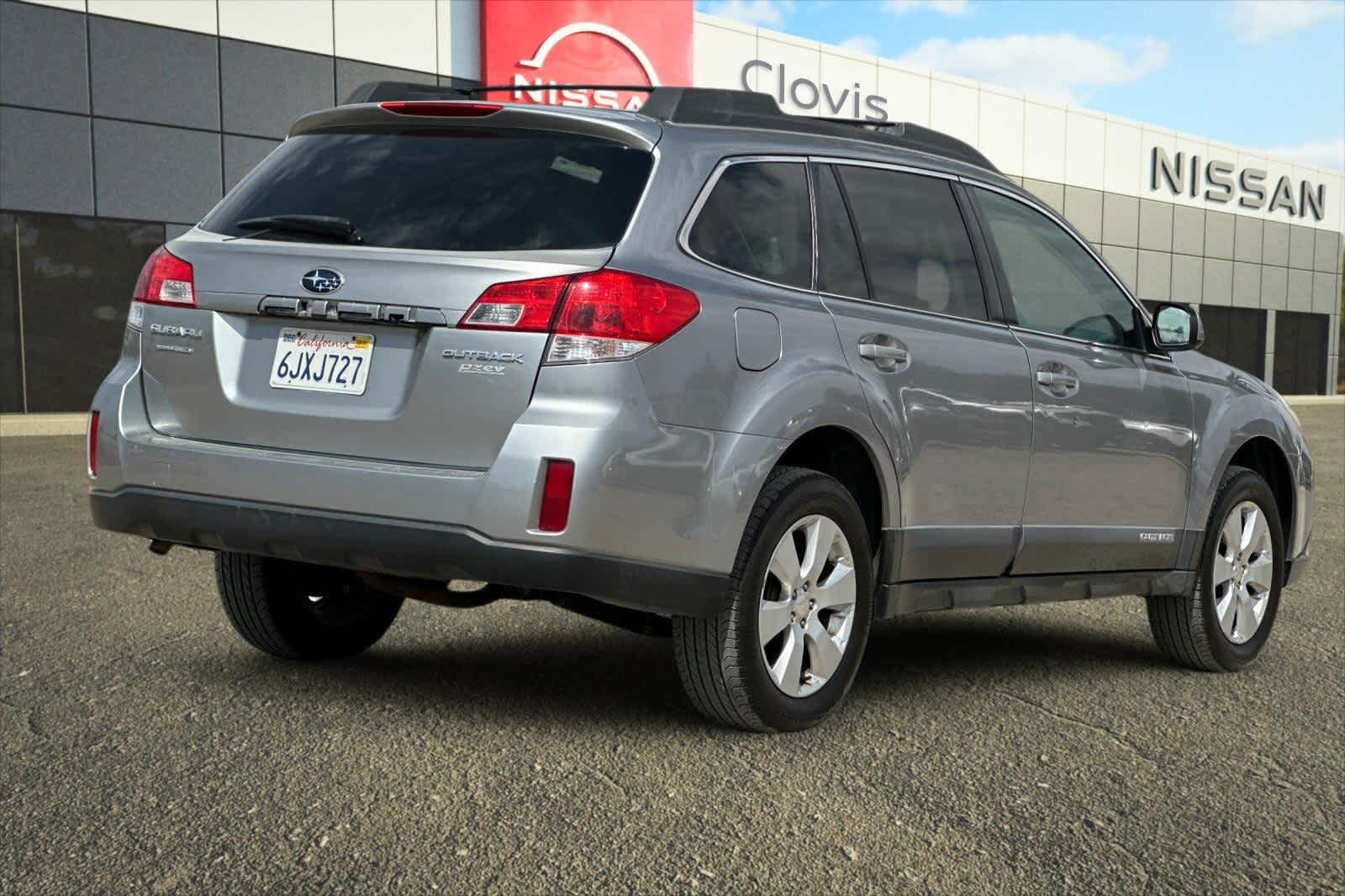 Thumbnail: 2010 Subaru Outback - 3