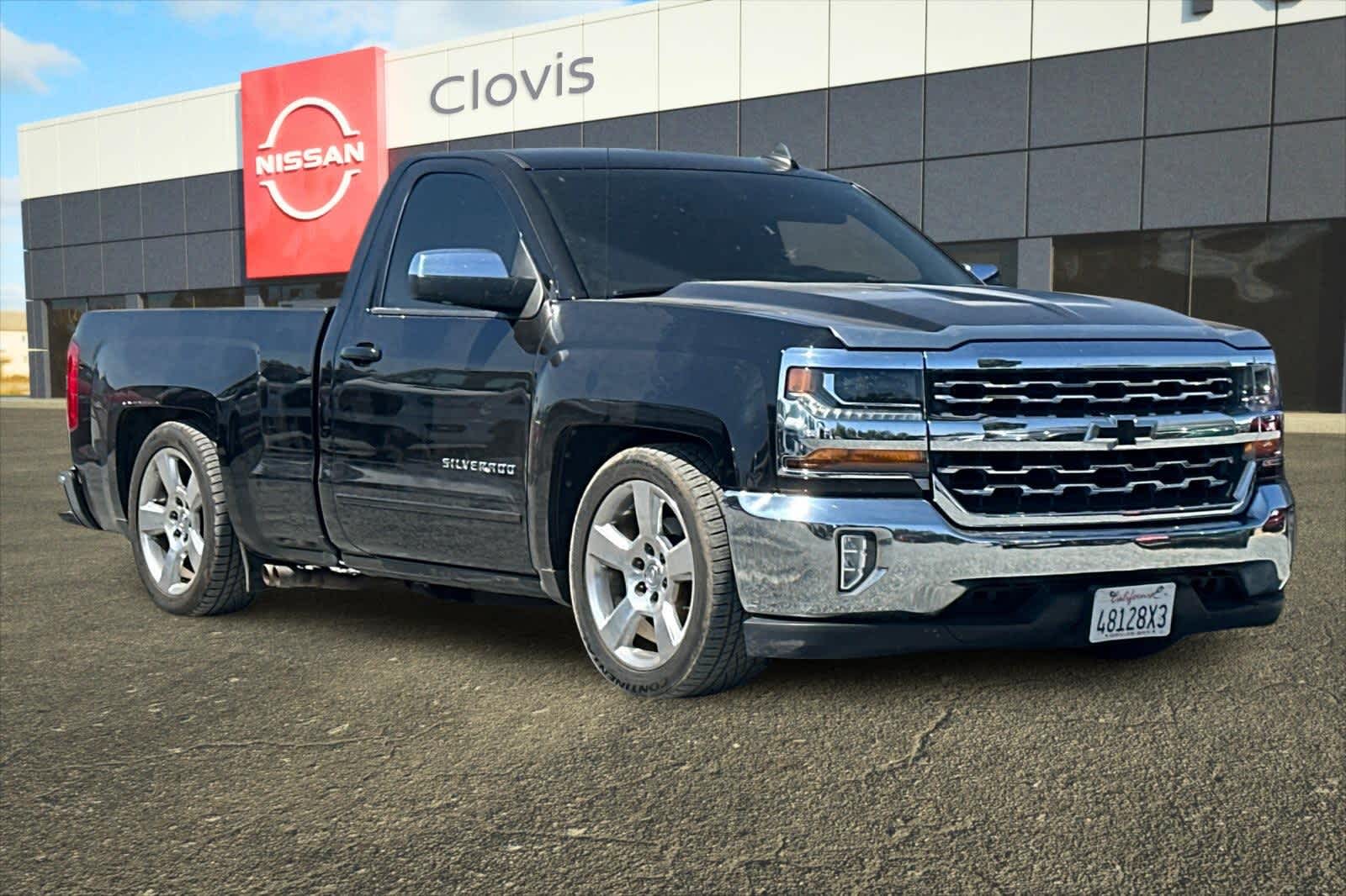 Thumbnail: 2017 Chevrolet Silverado 1500 - 9