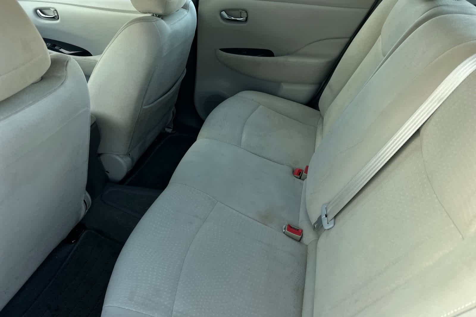 Thumbnail: 2011 Nissan Leaf - 5