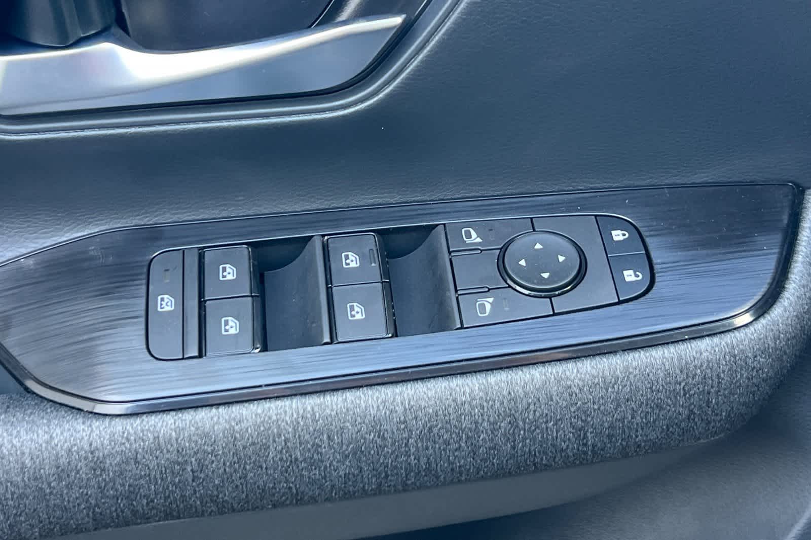 Thumbnail: 2026 Nissan Kicks - 14