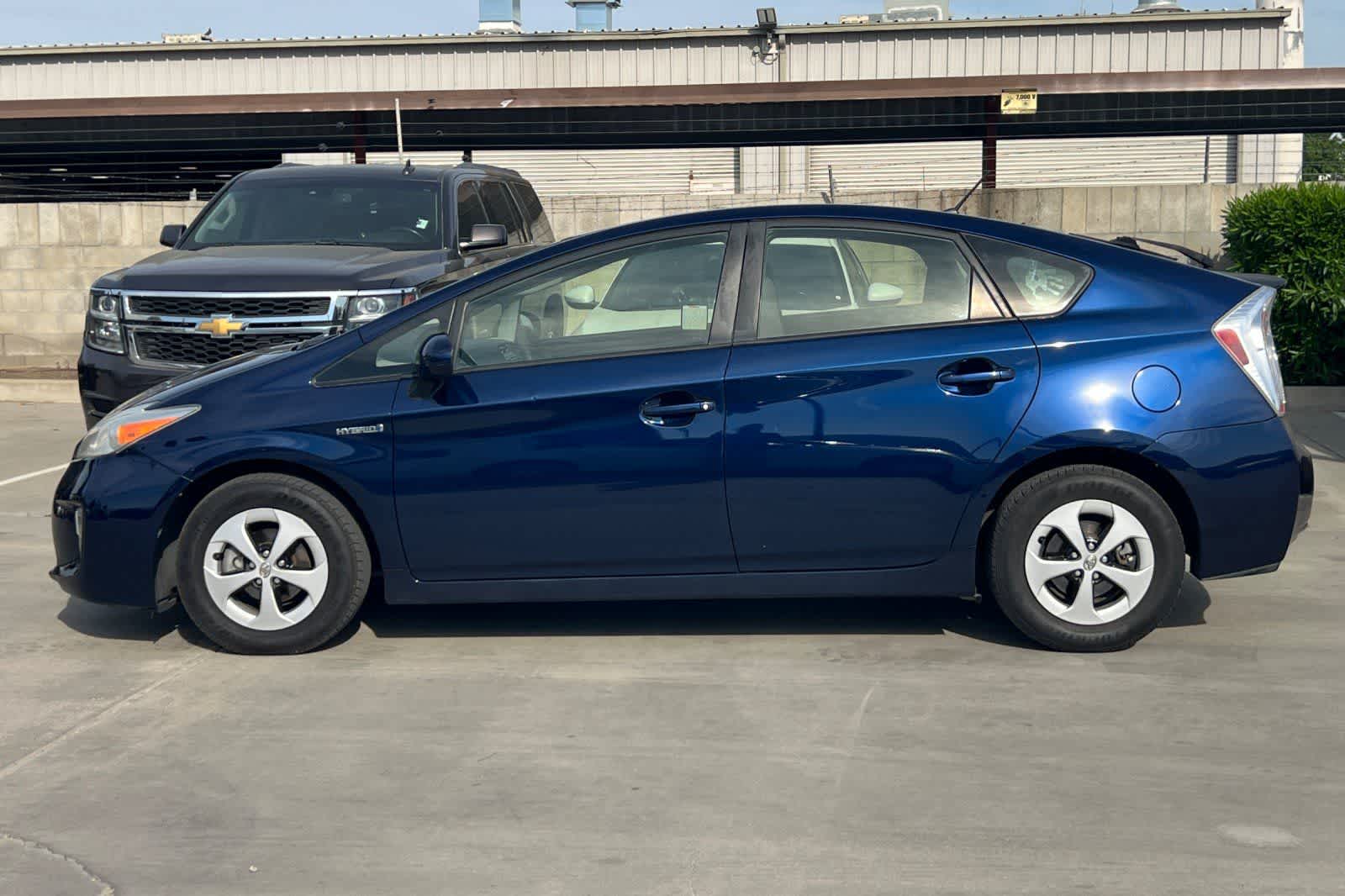 Thumbnail: 2013 Toyota Prius - 6