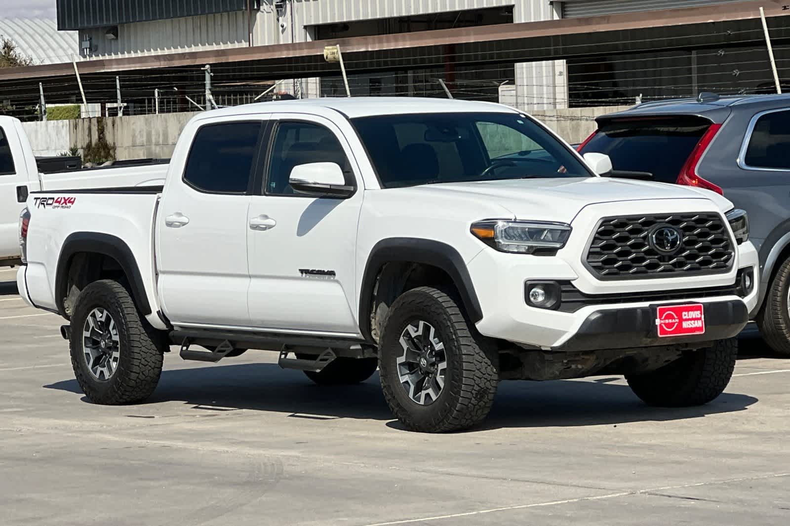 Thumbnail: 2022 Toyota Tacoma - 10