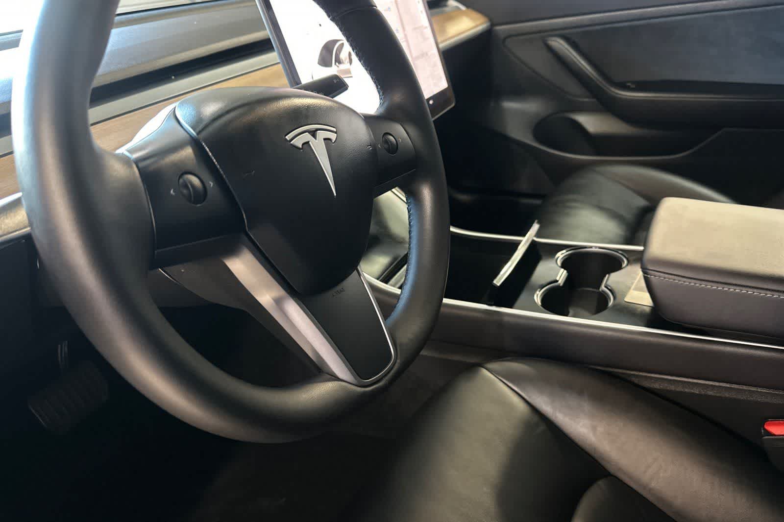 Thumbnail: 2020 Tesla Model 3 - 12