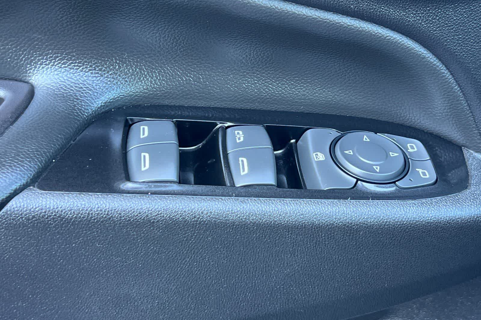 Thumbnail: 2022 Chevrolet Equinox - 14