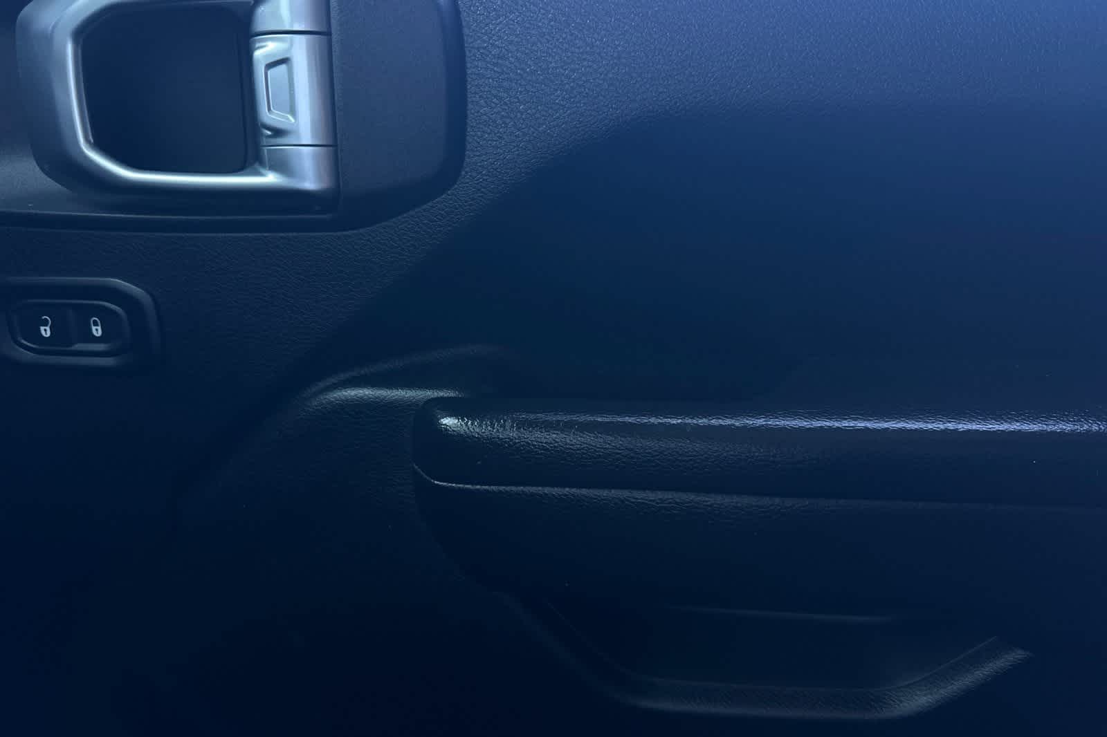 Thumbnail: 2021 Jeep Gladiator - 20