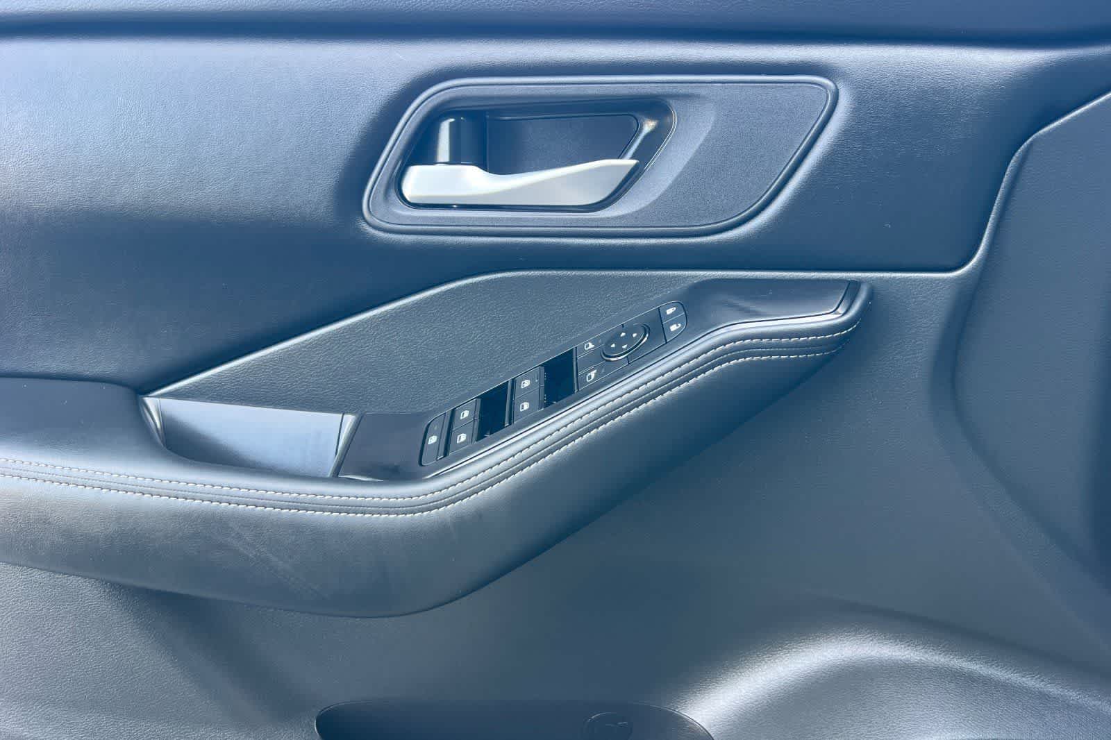 Thumbnail: 2026 Nissan Rogue - 13