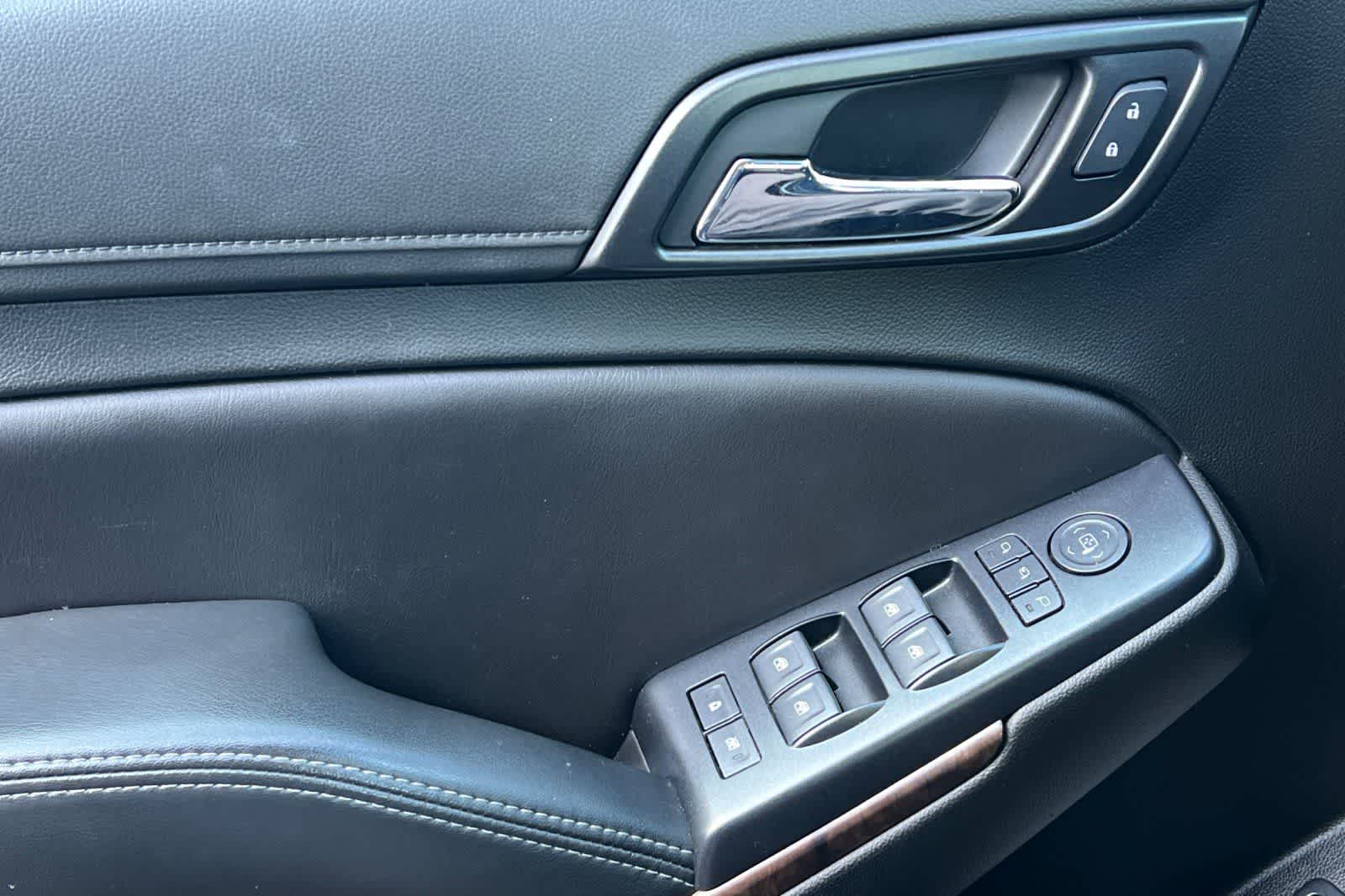 Thumbnail: 2019 Chevrolet Suburban - 15