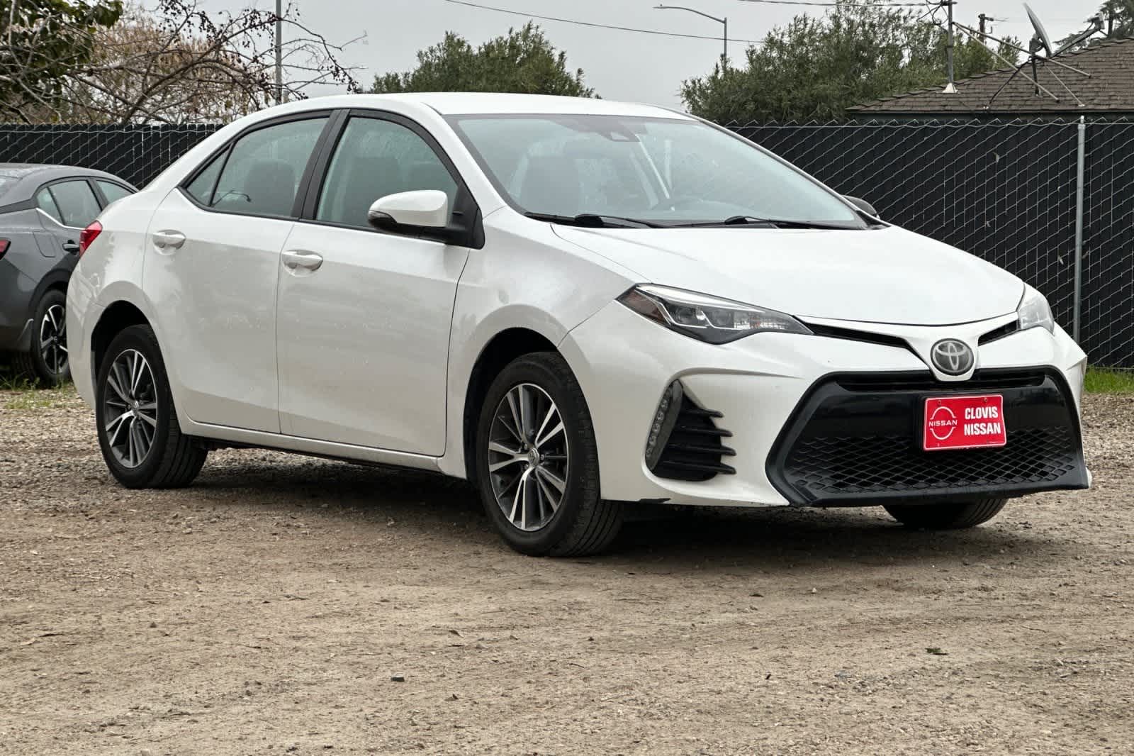 Thumbnail: 2017 Toyota Corolla - 10