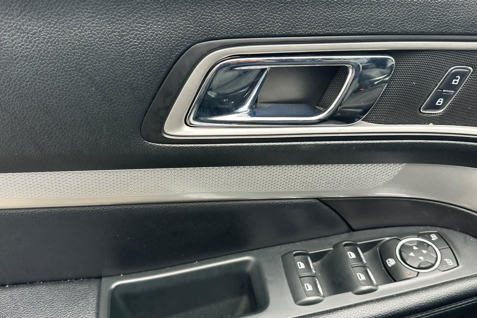 Thumbnail: 2017 Ford Explorer - 13