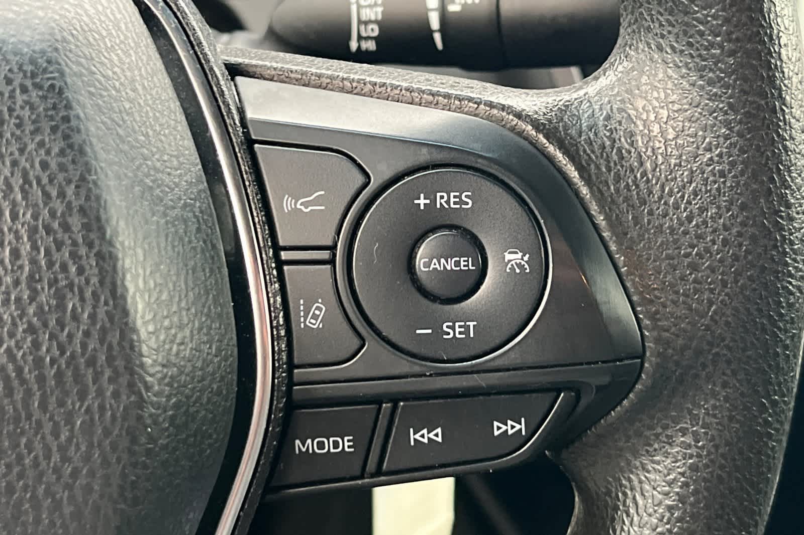 Thumbnail: 2019 Toyota Camry - 27