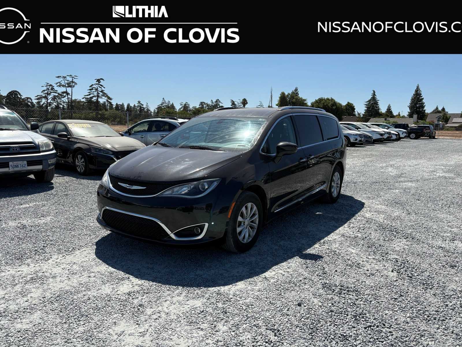 2019 Chrysler Pacifica Touring L -
                  Clovis, CA
