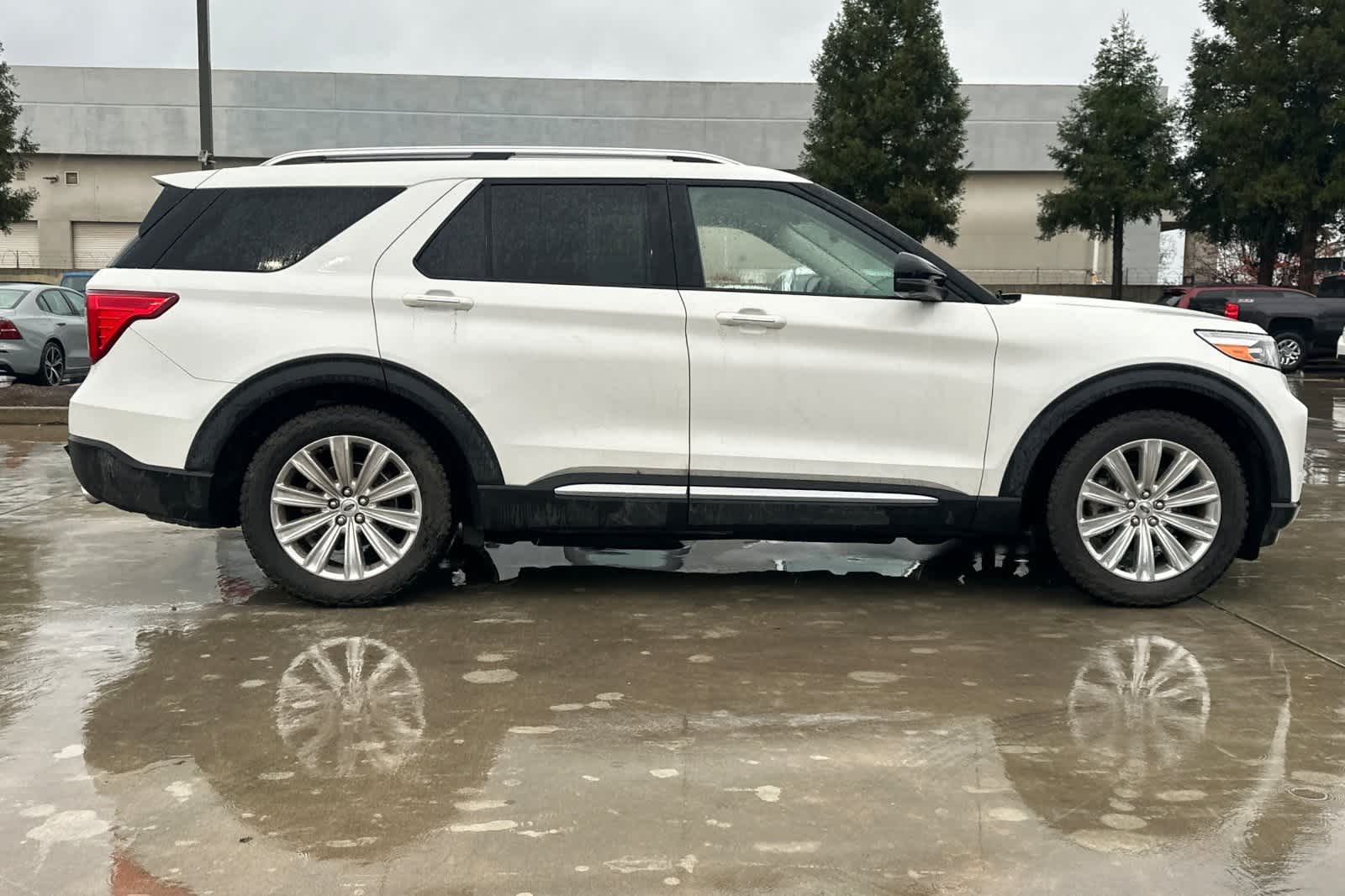 Thumbnail: 2020 Ford Explorer - 9