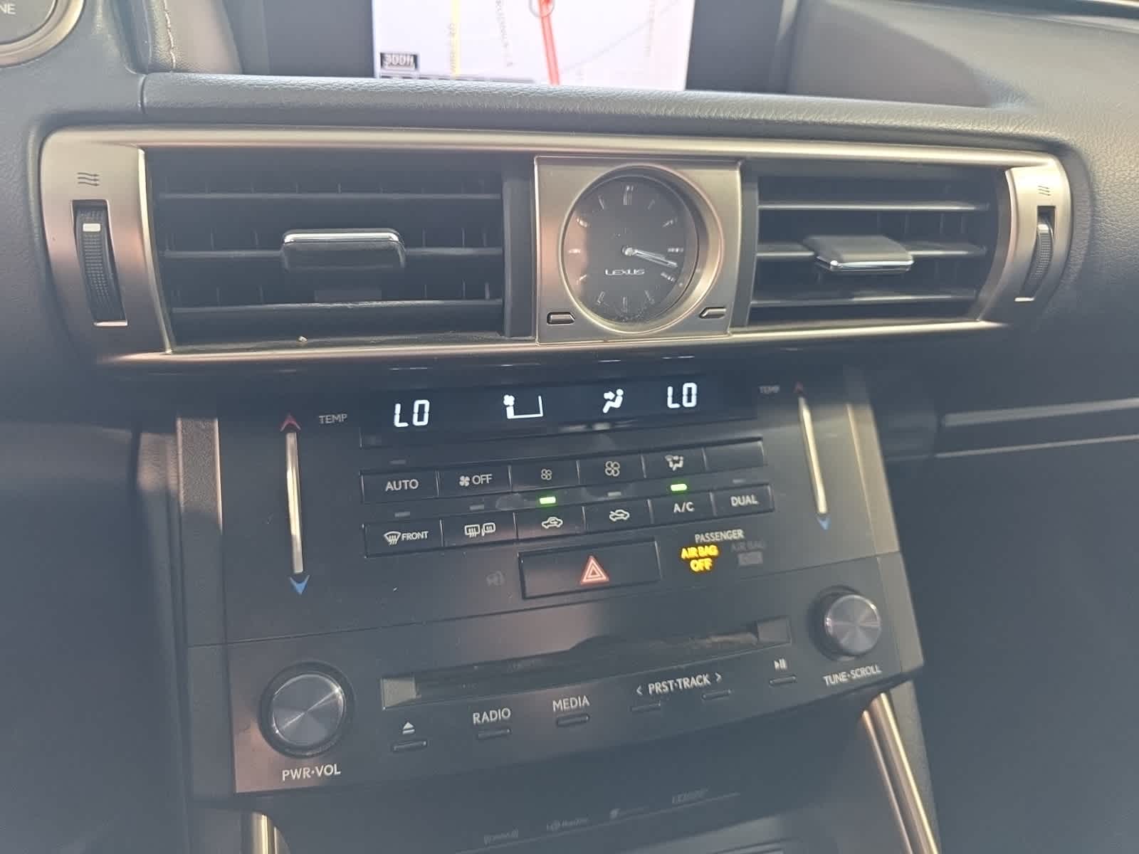 Thumbnail: 2014 Lexus IS - 22