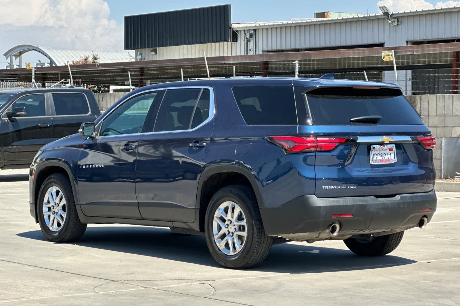 Thumbnail: 2023 Chevrolet Traverse - 7