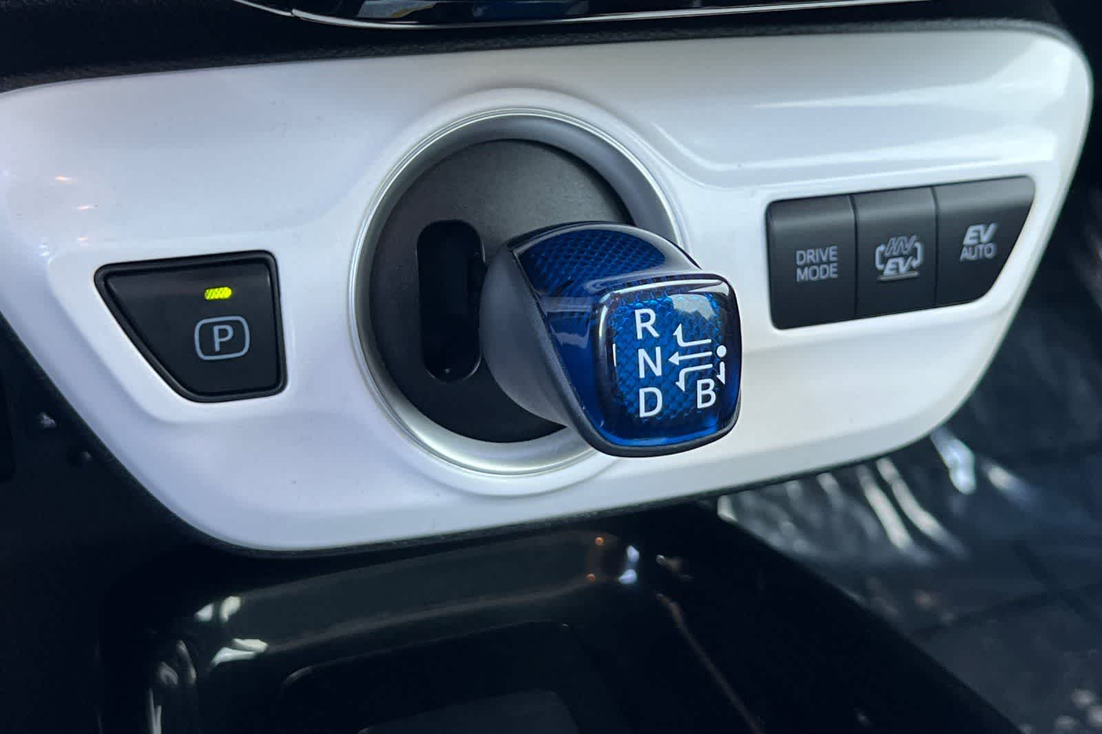 Thumbnail: 2019 Toyota Prius Prime - 25