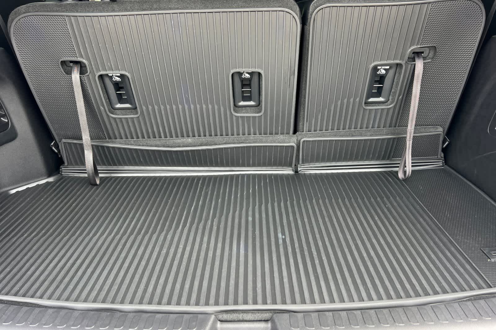 Thumbnail: 2024 GMC Acadia - 18