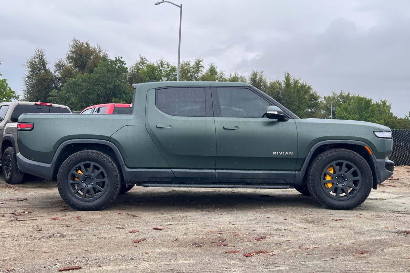 Thumbnail: 2022 Rivian R1T - 9