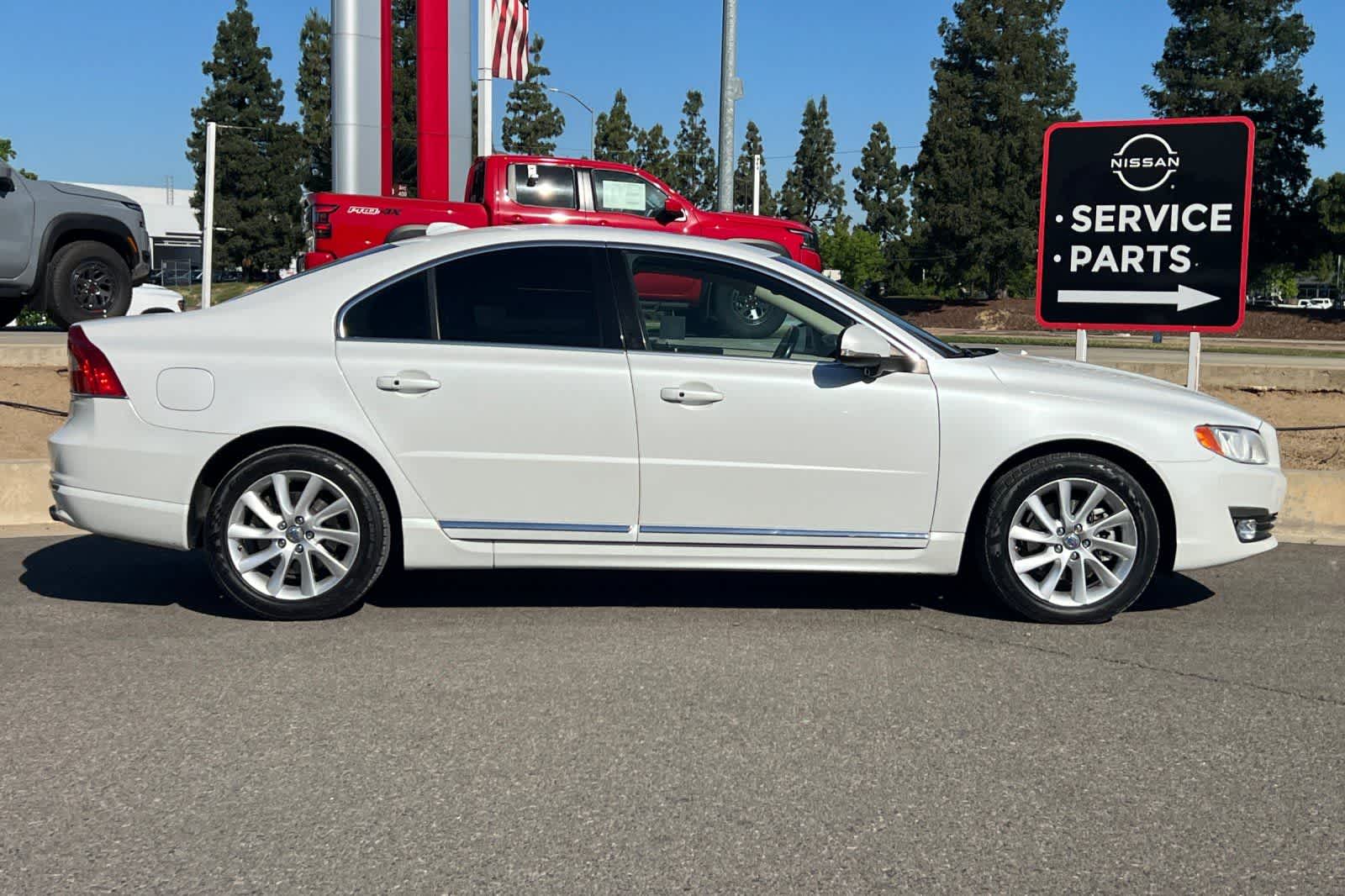 Thumbnail: 2015 Volvo S80 - 9