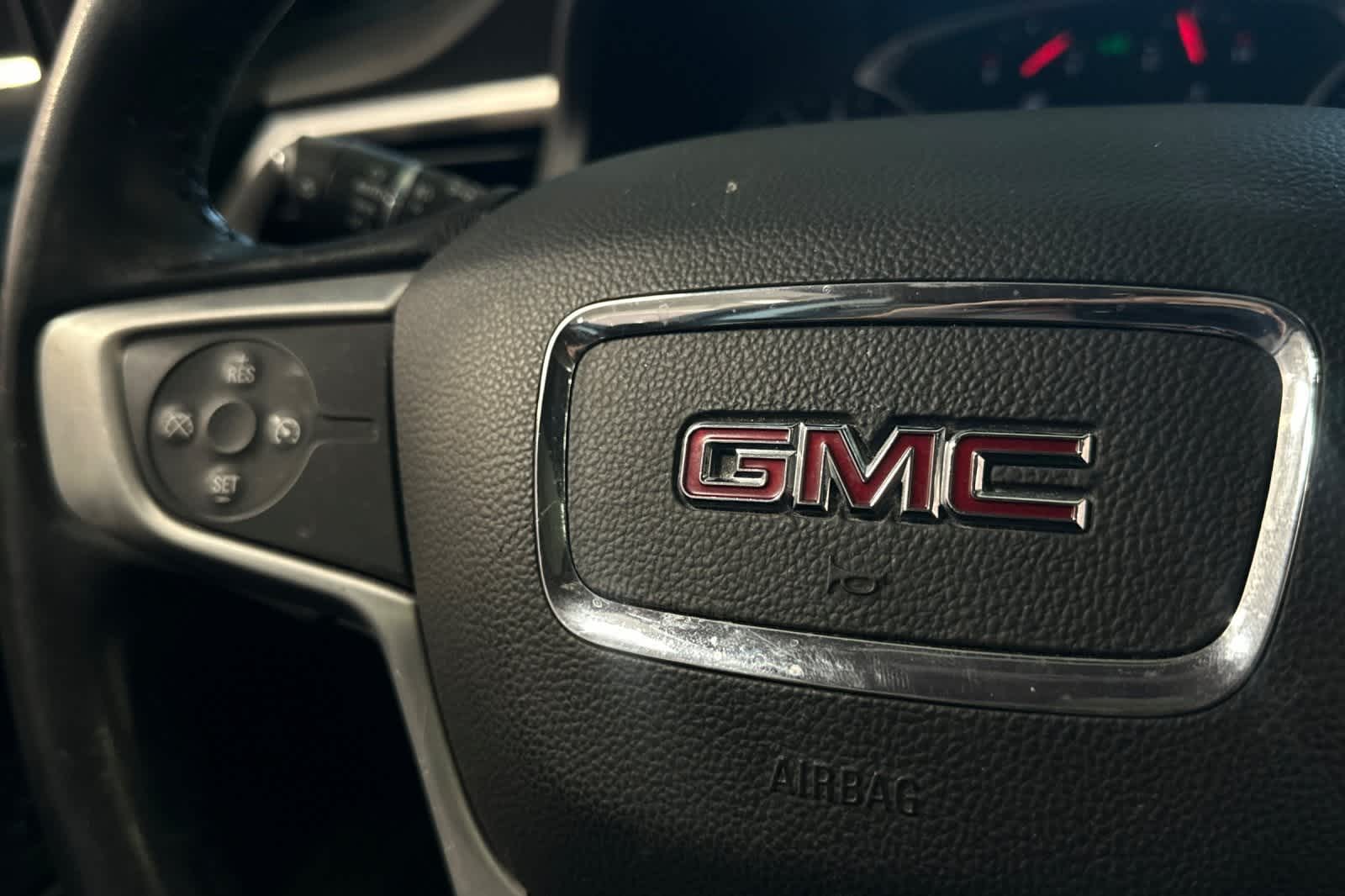 Thumbnail: 2020 GMC Acadia - 31
