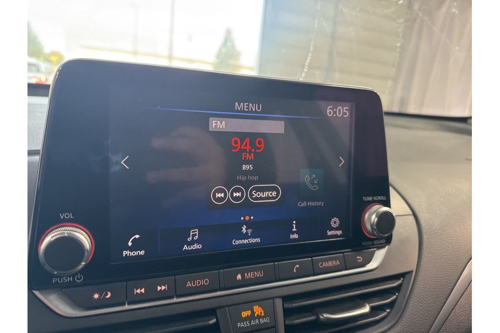 Thumbnail: 2022 Nissan Altima - 21