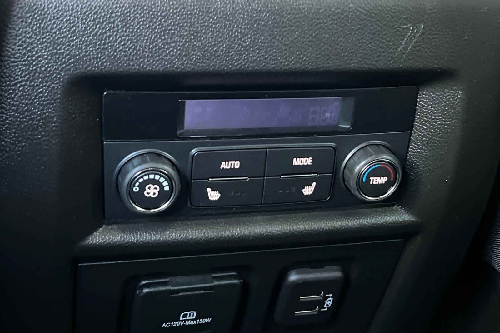 Thumbnail: 2023 Chevrolet Traverse - 15