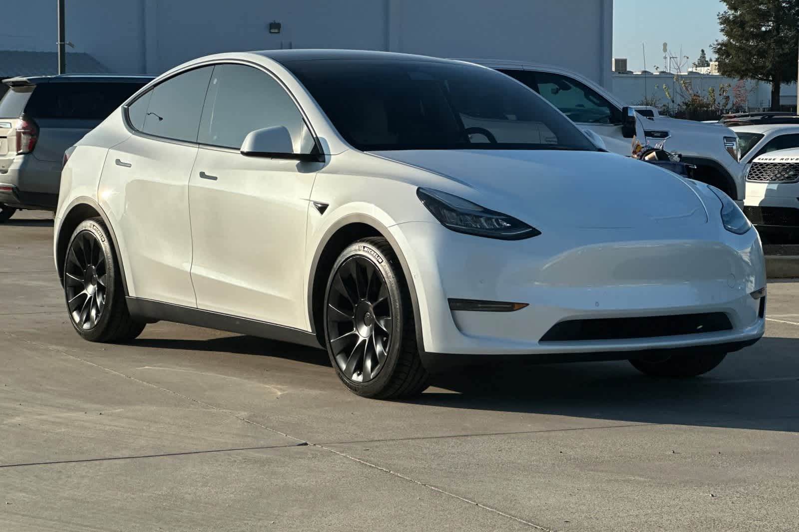 Thumbnail: 2022 Tesla Model Y - 10