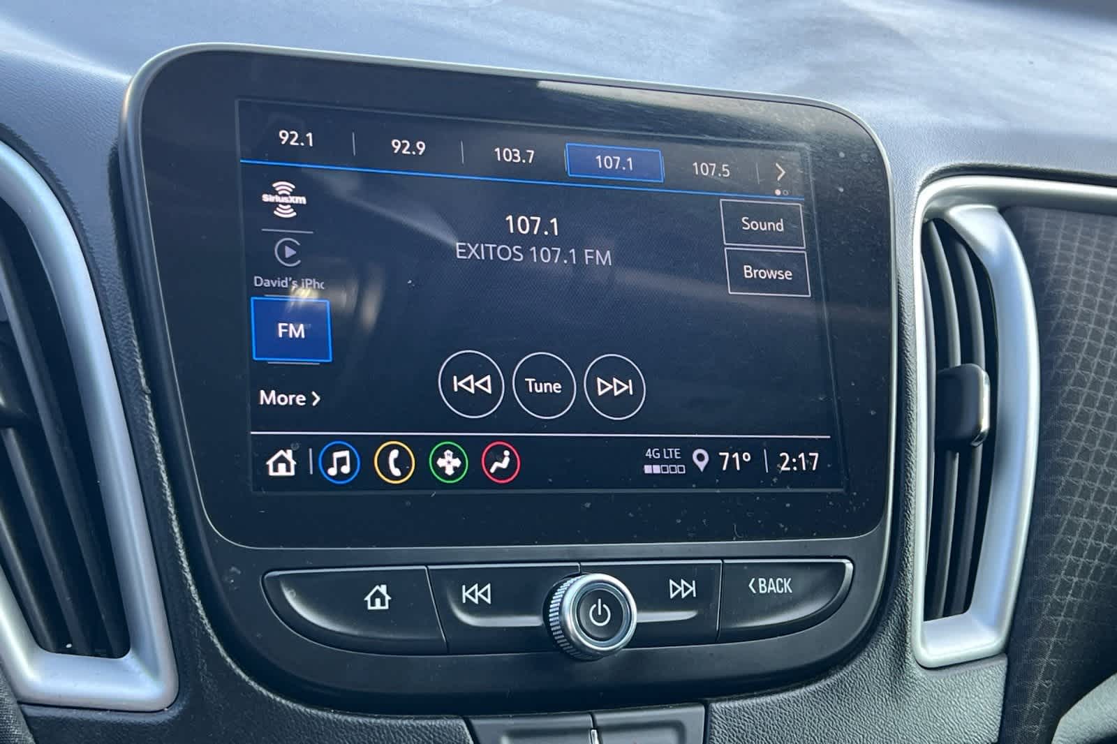 Thumbnail: 2024 Chevrolet Malibu - 21