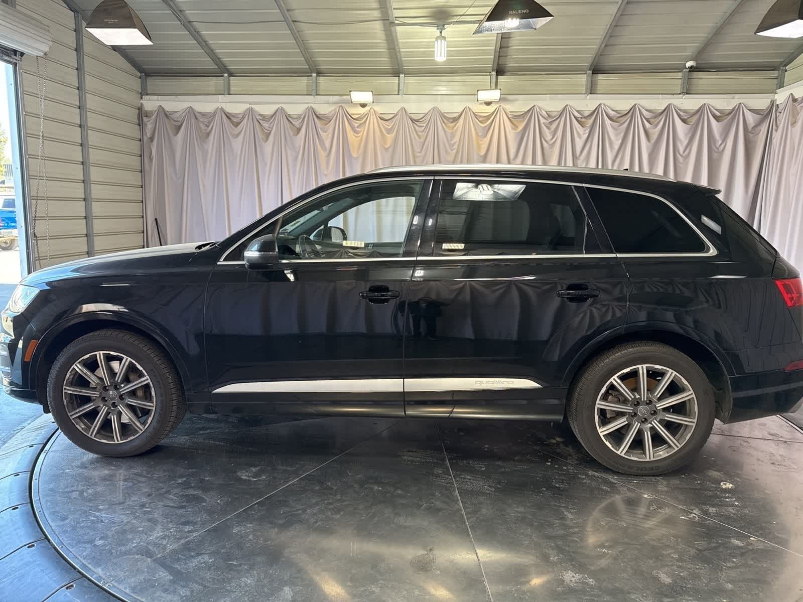Thumbnail: 2017 Audi Q7 - 4