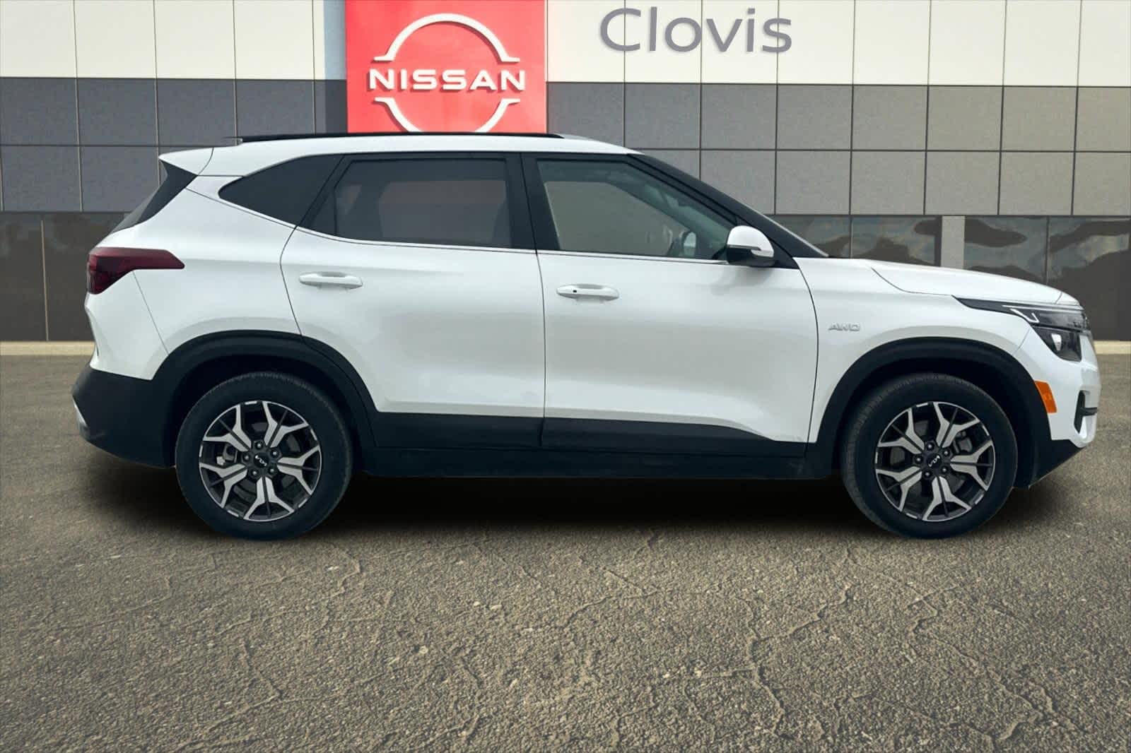Thumbnail: 2022 Kia Seltos - 9
